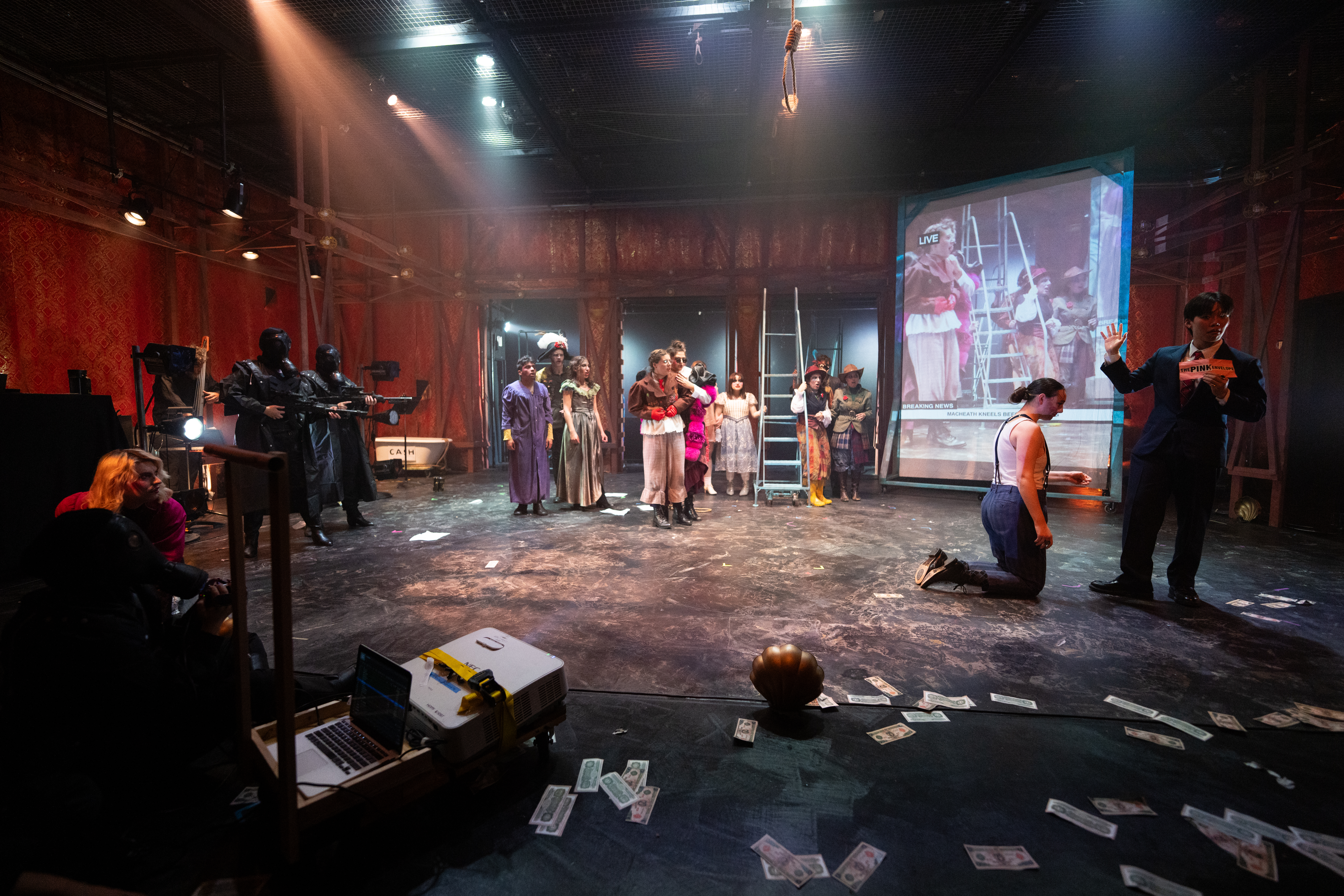 Threepenny Opera Image 4